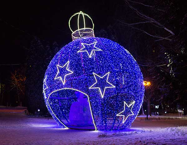 Новогодний декор в Усть-Каменогорске